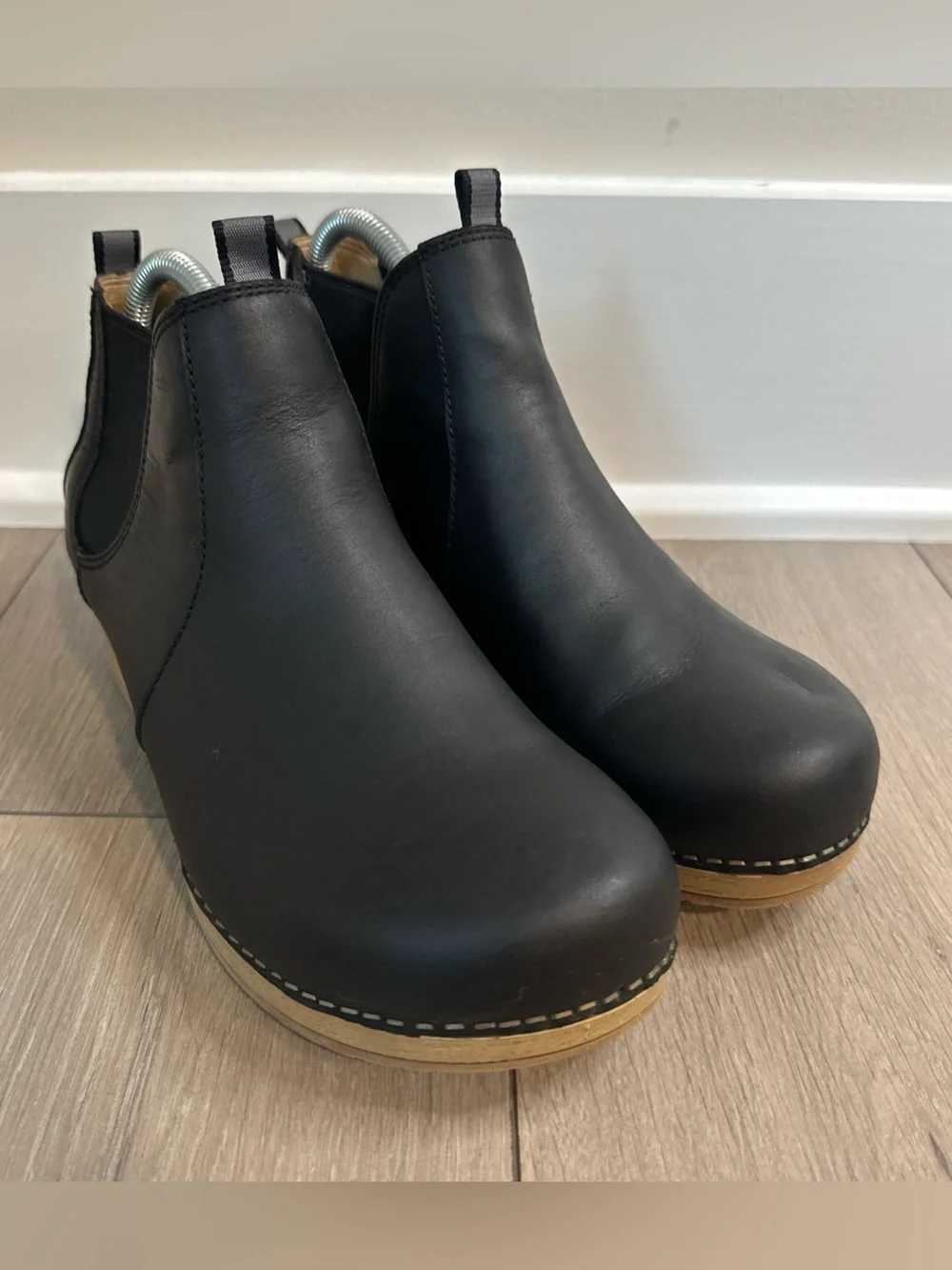 Dansko Womens Size 39 | 8.5-9 Becka Chelsea Black Leather Boots Ankle Booties
